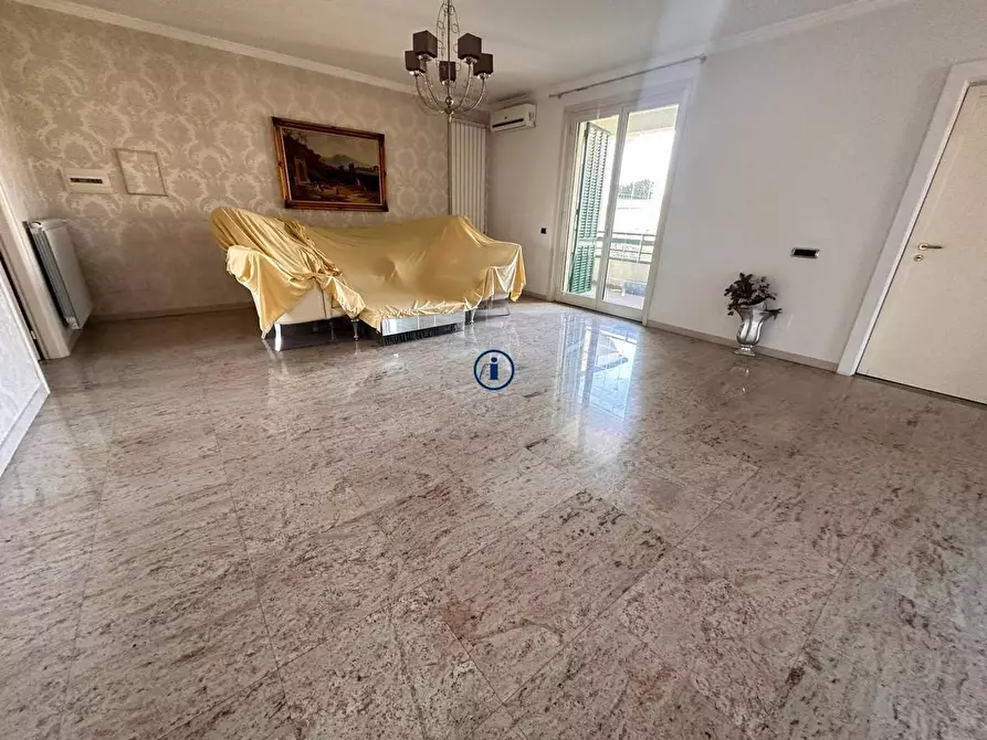 Immagine 5 di Appartamento in vendita  in Via Michelangelo Buonarroti a San Nicola La Strada