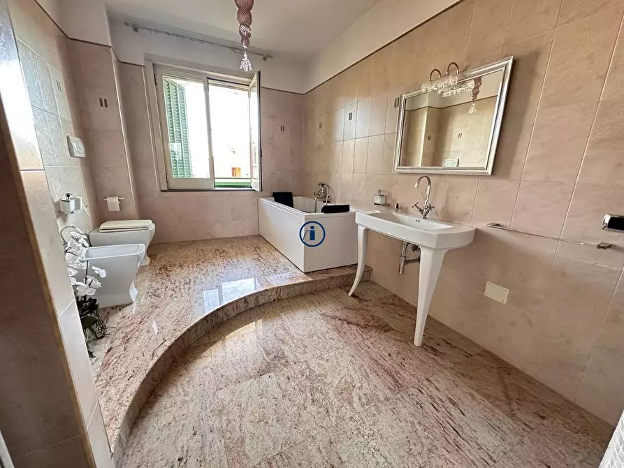 Immagine 21 di Appartamento in vendita  in Via Michelangelo Buonarroti a San Nicola La Strada