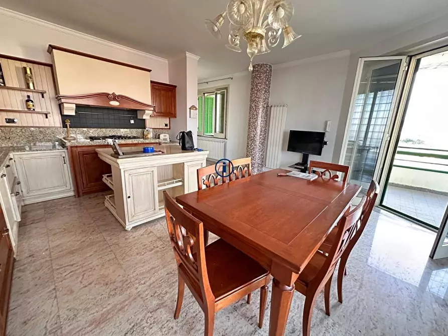 Immagine 8 di Appartamento in vendita  in Via Michelangelo Buonarroti a San Nicola La Strada