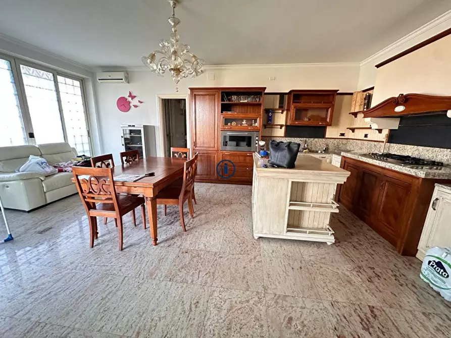 Immagine 6 di Appartamento in vendita  in Via Michelangelo Buonarroti a San Nicola La Strada