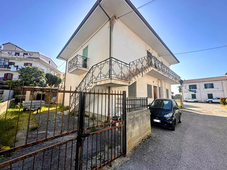 Immagine 1 di Casa indipendente in vendita  in Viale Europa a Zambrone