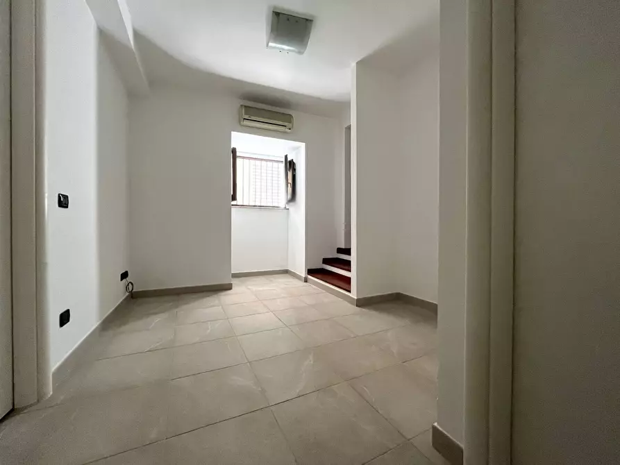 Immagine 6 di Ufficio in affitto  in via Giuseppe Poerio a Catanzaro