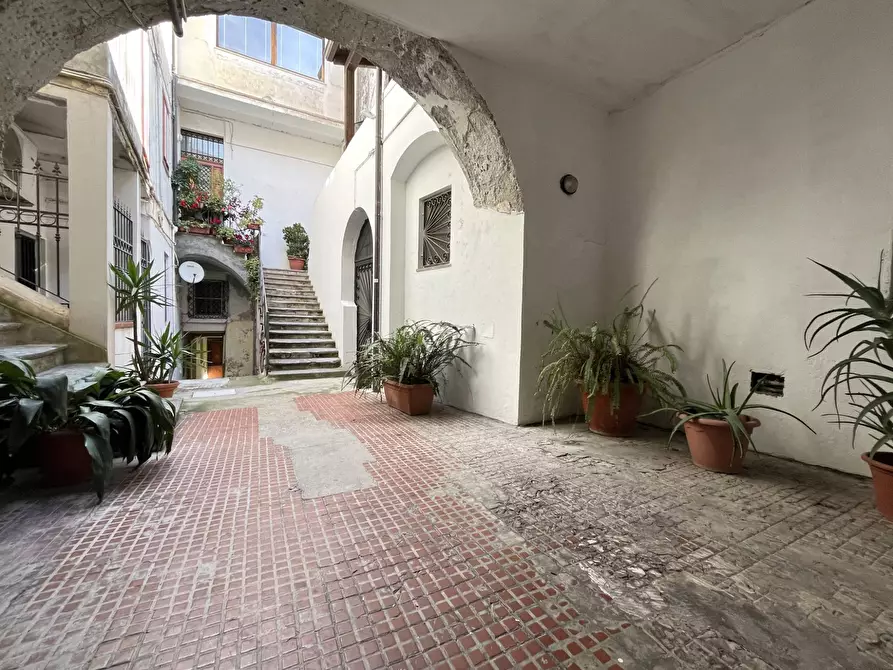 Immagine 1 di Appartamento in vendita  in Via Poerio a Catanzaro