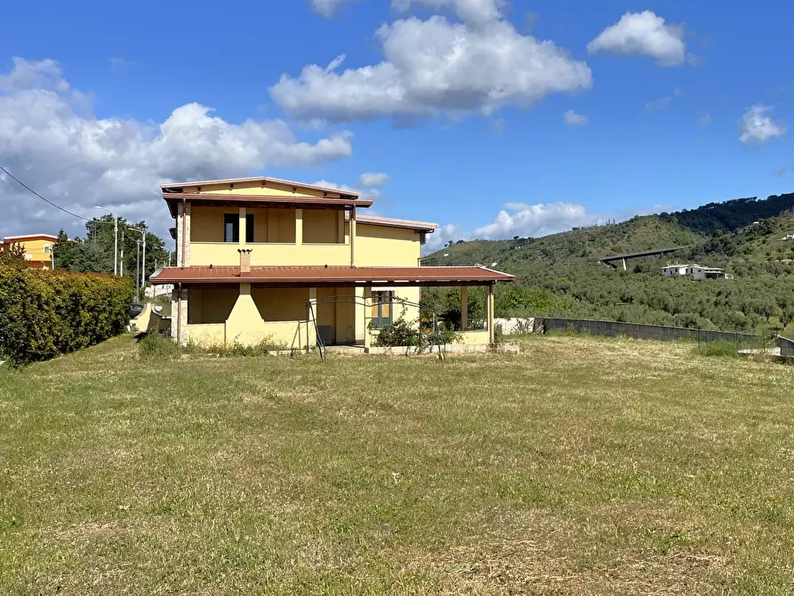 Immagine 1 di Villa in vendita  in Contrada Santa Domenica a Catanzaro