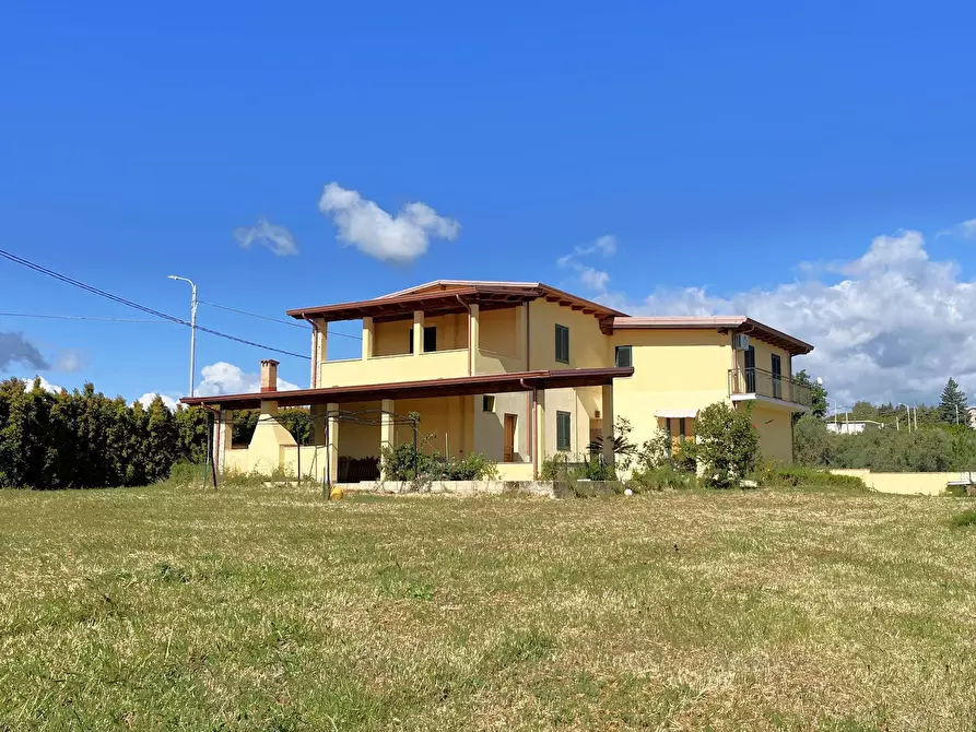 Immagine 1 di Villa in vendita  in Contrada Santa Domenica a Catanzaro