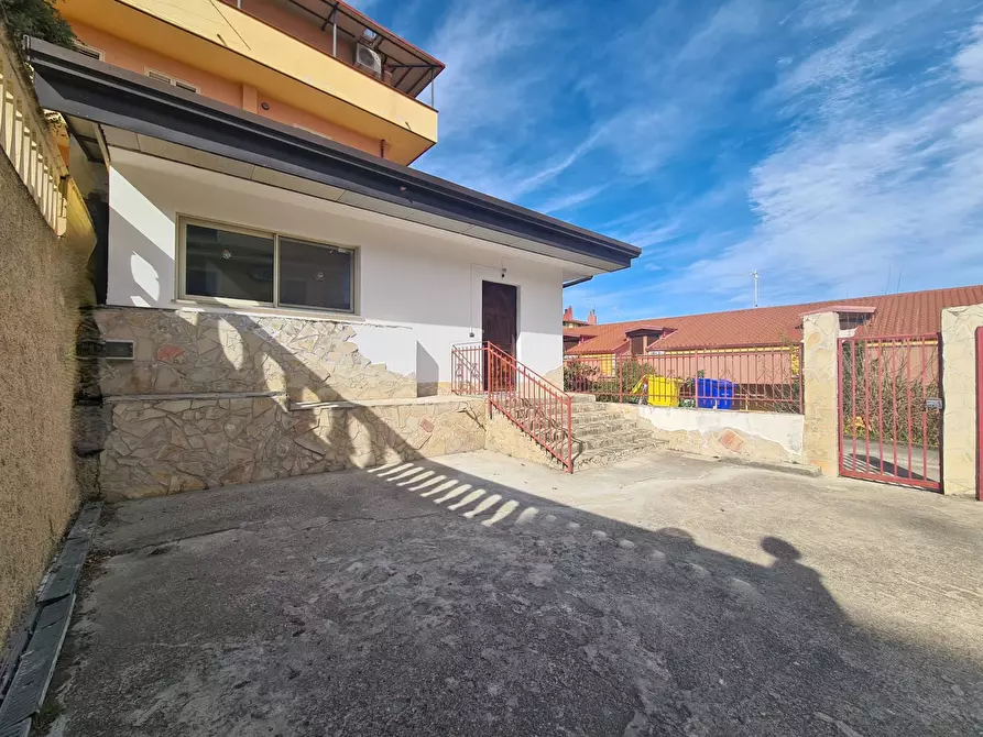 Immagine 4 di Casa indipendente in vendita  in via Formia a Catanzaro