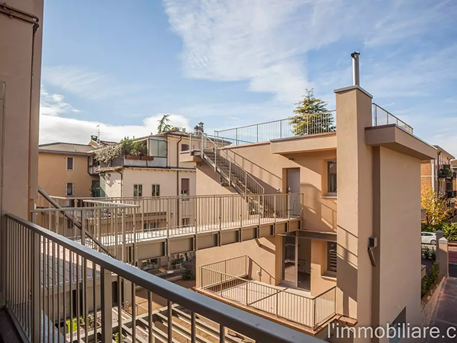Immagine 1 di Appartamento in affitto  in Via Monte Ortigara a Verona