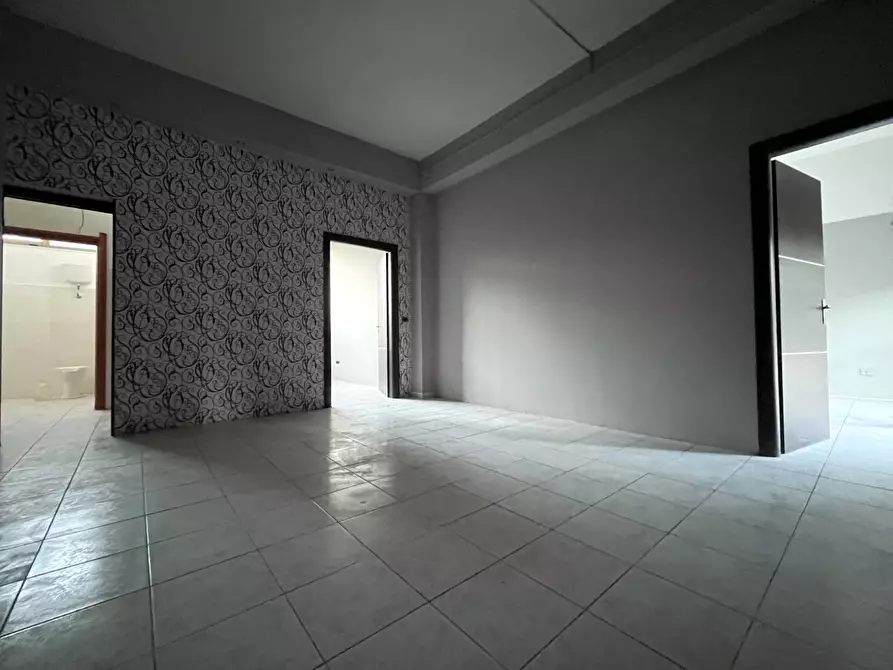 Immagine 2 di Magazzino in vendita  in Via Istria a Catanzaro