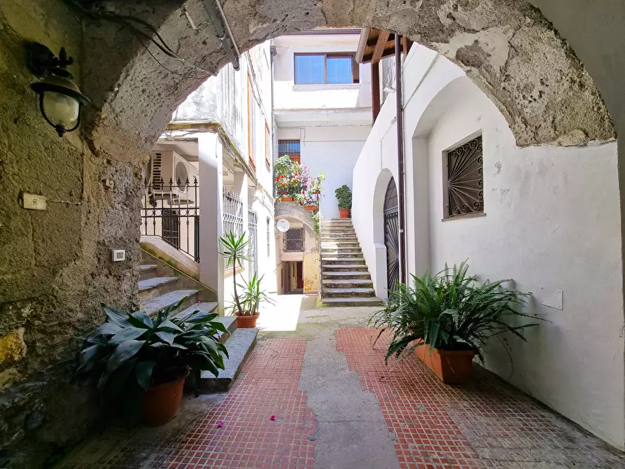Immagine 1 di Appartamento in vendita  in Via Poerio a Catanzaro