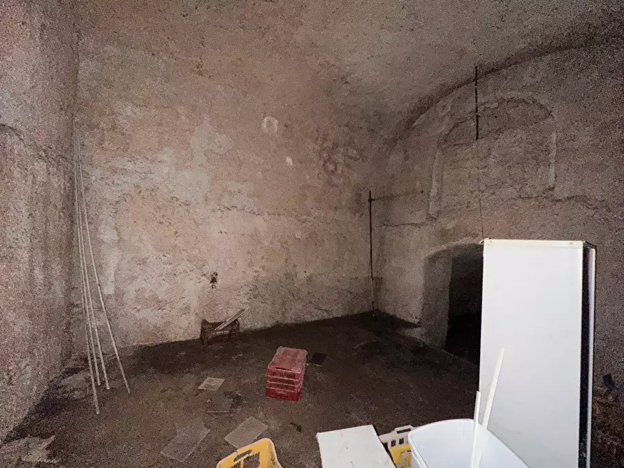 Immagine 17 di Negozio in affitto  in Via G. B. Vico a Caserta