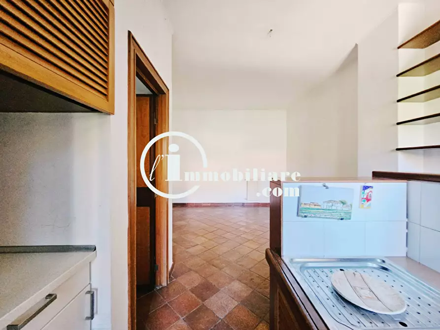 Immagine 4 di Appartamento in vendita  in VIA CASSIA a Roma