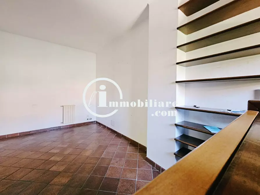 Immagine 5 di Appartamento in vendita  in VIA CASSIA a Roma