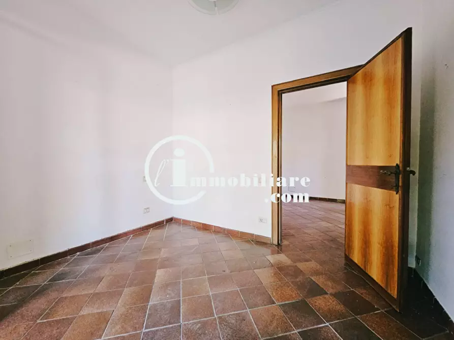 Immagine 10 di Appartamento in vendita  in VIA CASSIA a Roma