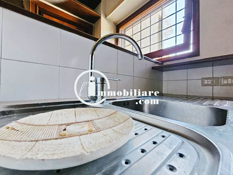 Immagine 11 di Appartamento in vendita  in VIA CASSIA a Roma