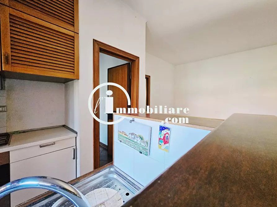 Immagine 14 di Appartamento in vendita  in VIA CASSIA a Roma