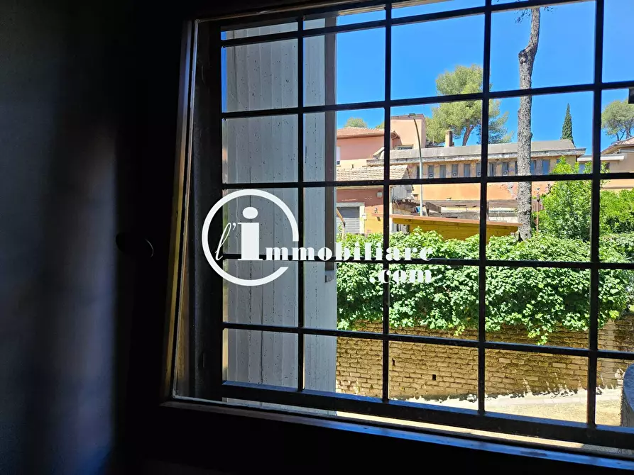 Immagine 15 di Appartamento in vendita  in VIA CASSIA a Roma