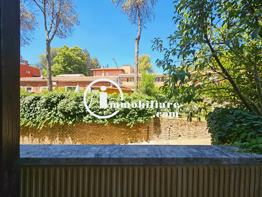 Immagine 25 di Appartamento in vendita  in VIA CASSIA a Roma