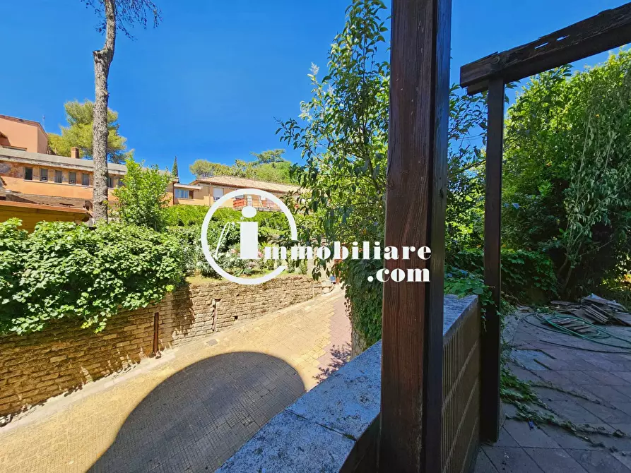 Immagine 27 di Appartamento in vendita  in VIA CASSIA a Roma