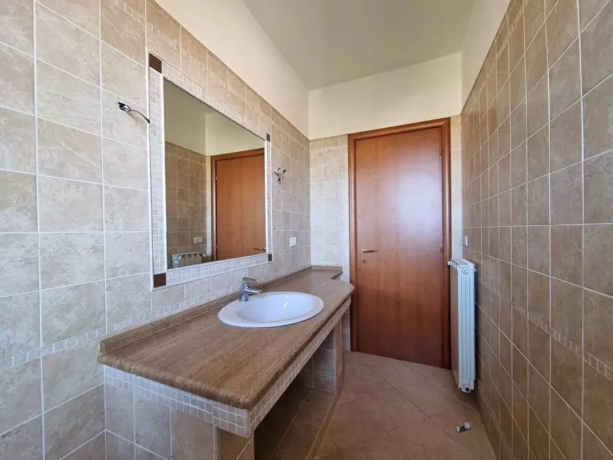 Immagine 5 di Villetta a schiera in vendita  in Via 11 Settembre a Montepaone