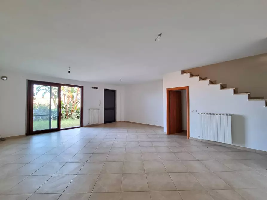 Immagine 17 di Villetta a schiera in vendita  in Via 11 Settembre a Montepaone