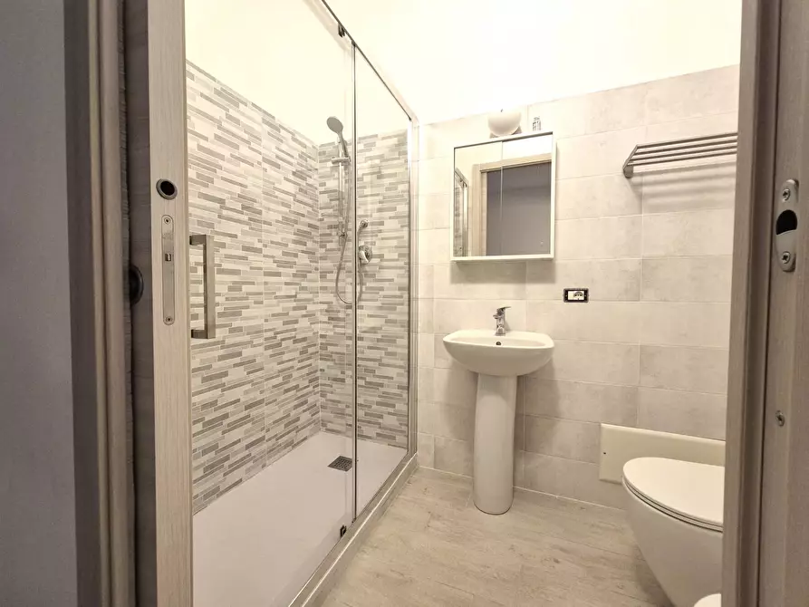 Immagine 8 di Camera in affitto  in Via Torrazzo a Catanzaro