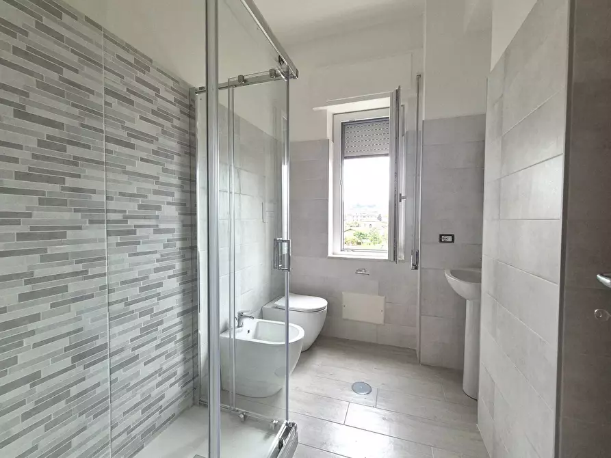 Immagine 12 di Camera in affitto  in Via Torrazzo a Catanzaro