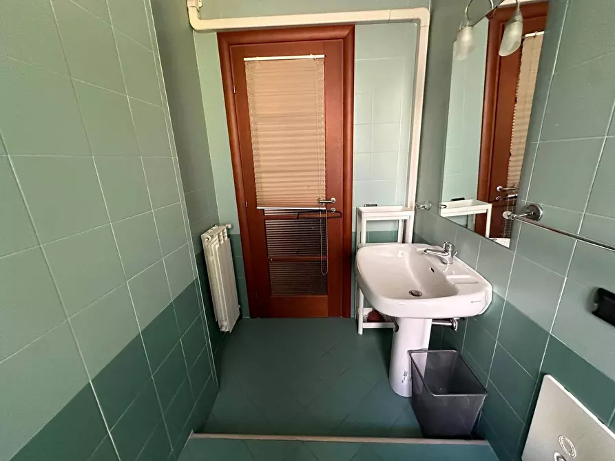 Immagine 20 di Camera in affitto  in Via Arena a Caserta