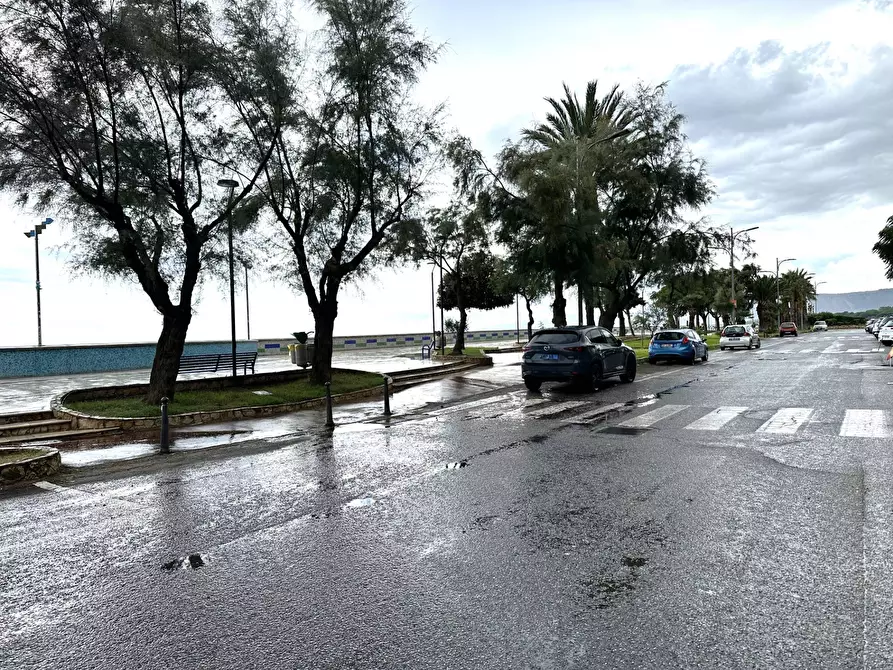 Immagine 6 di Negozio in vendita  in Via Stefano Lungomare a Catanzaro