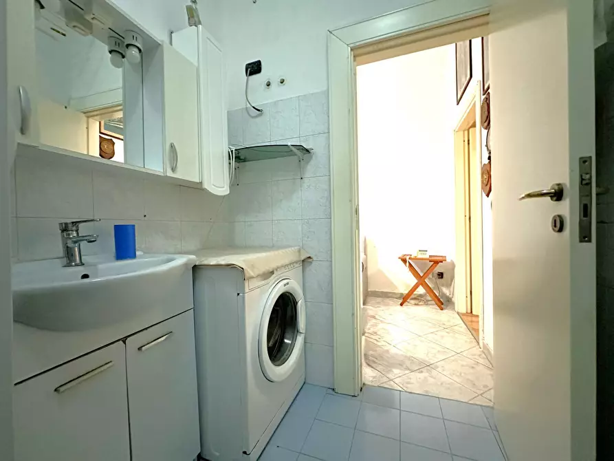 Immagine 9 di Appartamento in vendita  in Via Murano a Catanzaro