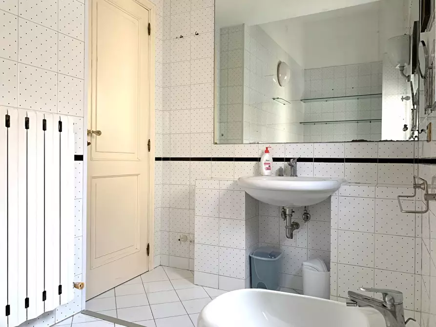 Immagine 12 di Appartamento in affitto  in viale Papa Pio X a Catanzaro