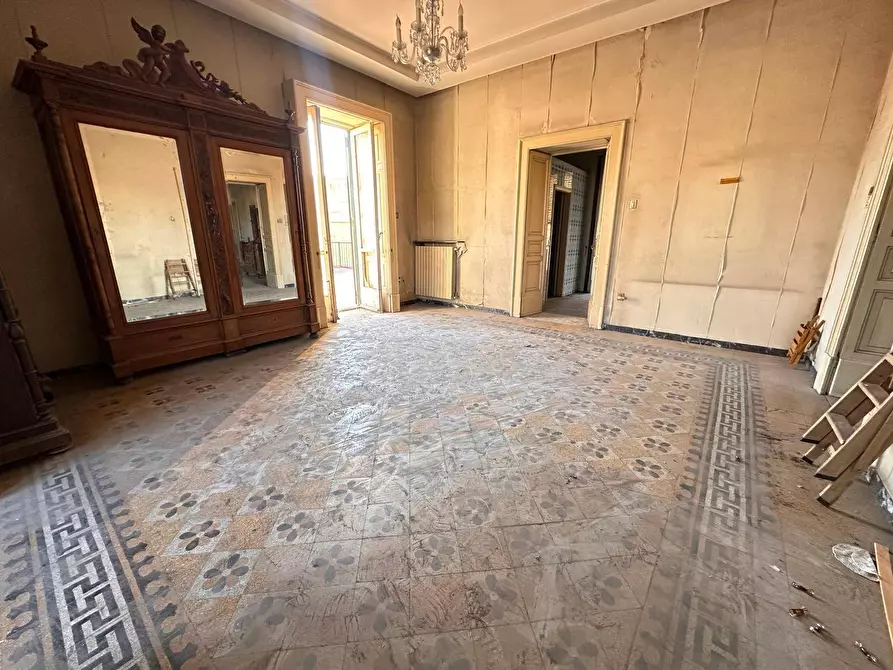 Immagine 3 di Palazzo in vendita  in Via Roma a Melito Di Napoli