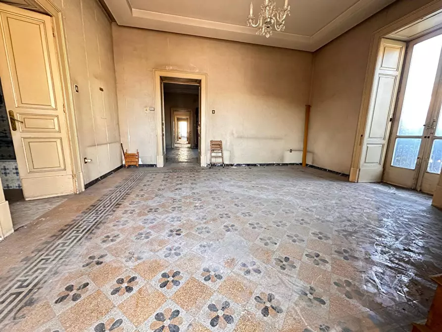 Immagine 4 di Palazzo in vendita  in Via Roma a Melito Di Napoli