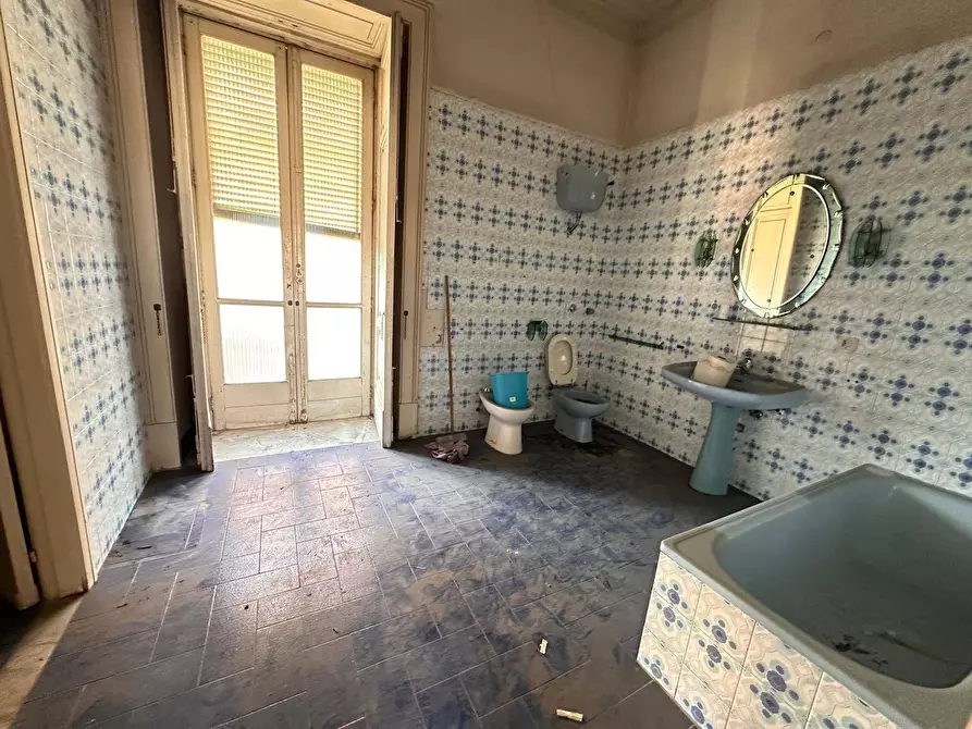 Immagine 7 di Palazzo in vendita  in Via Roma a Melito Di Napoli