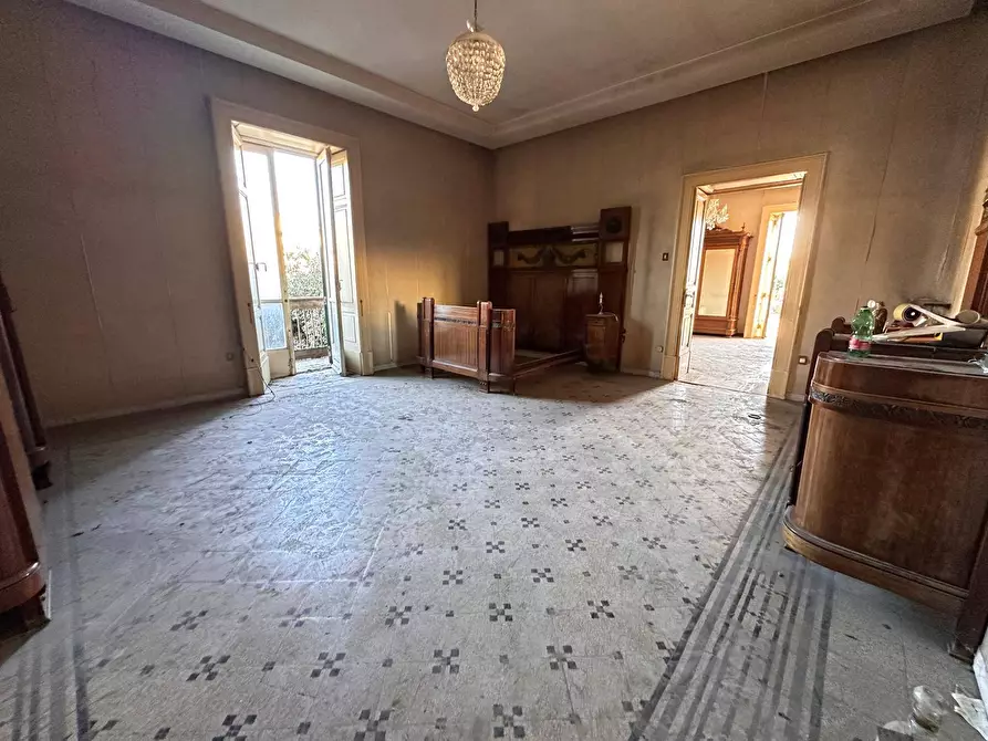 Immagine 5 di Palazzo in vendita  in Via Roma a Melito Di Napoli