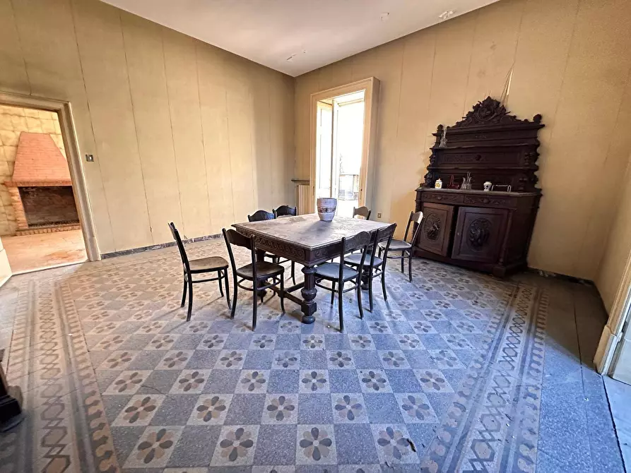 Immagine 21 di Palazzo in vendita  in Via Roma a Melito Di Napoli