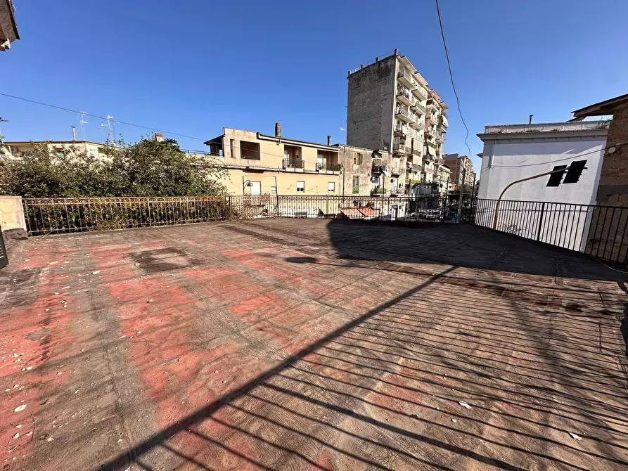Immagine 6 di Palazzo in vendita  in Via Roma a Melito Di Napoli