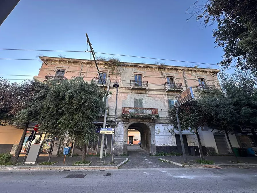 Immagine 1 di Palazzo in vendita  in Via Roma a Melito Di Napoli