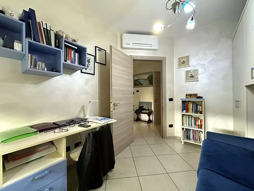 Immagine 8 di Appartamento in vendita  in Viale dei Feaci a Squillace