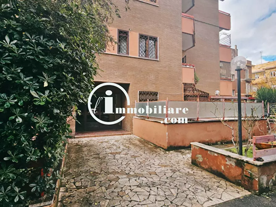 Immagine 18 di Appartamento in vendita  in Via Cesare De Fabritiis a Roma