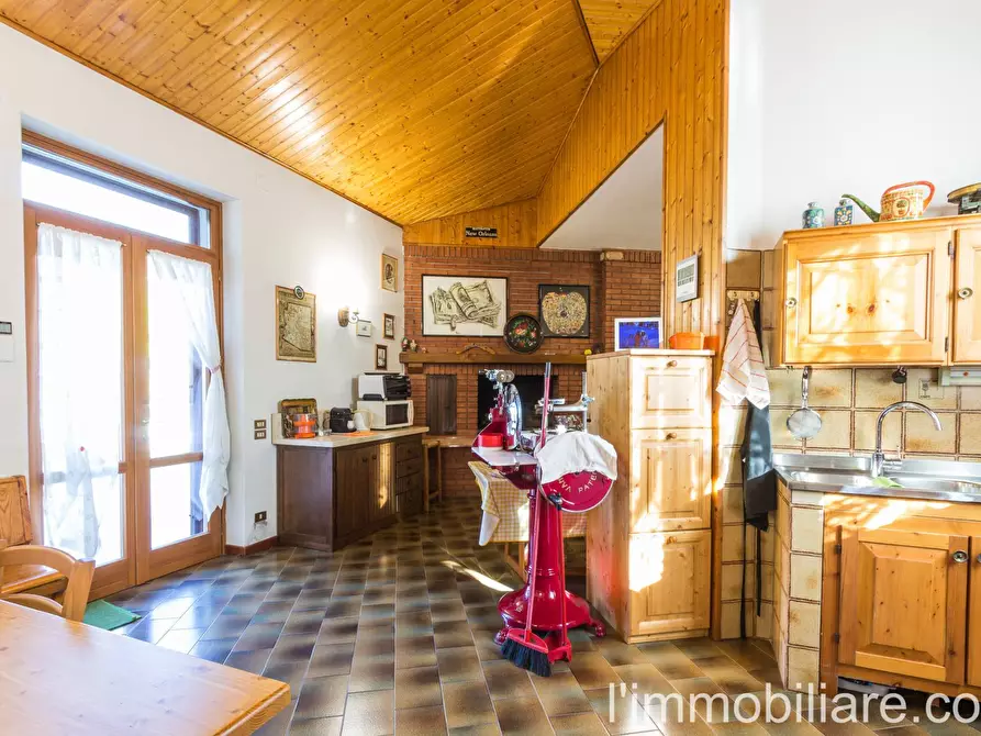Immagine 21 di Rustico / casale in vendita  in via Pradelle a Verona