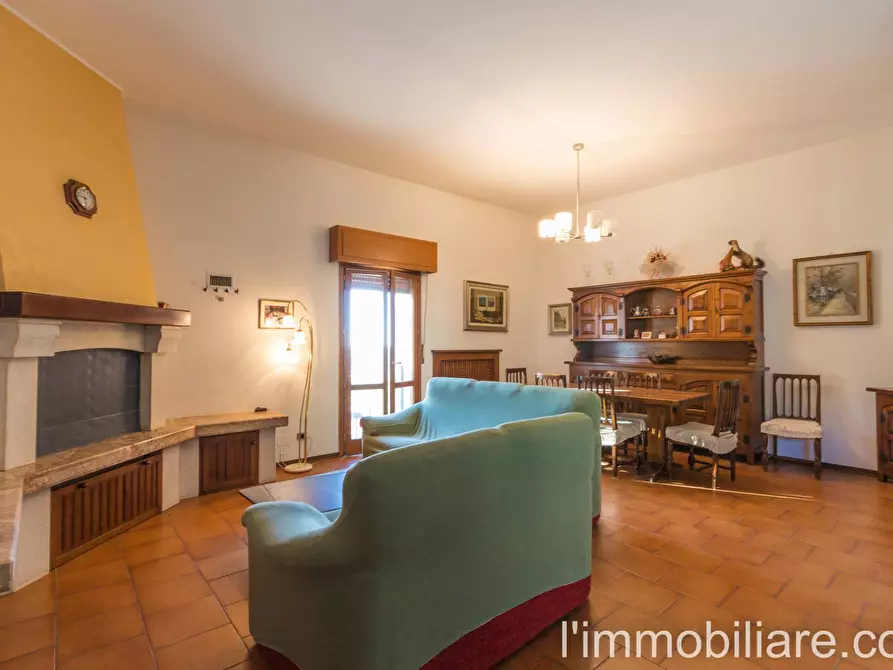 Immagine 24 di Rustico / casale in vendita  in via Pradelle a Verona