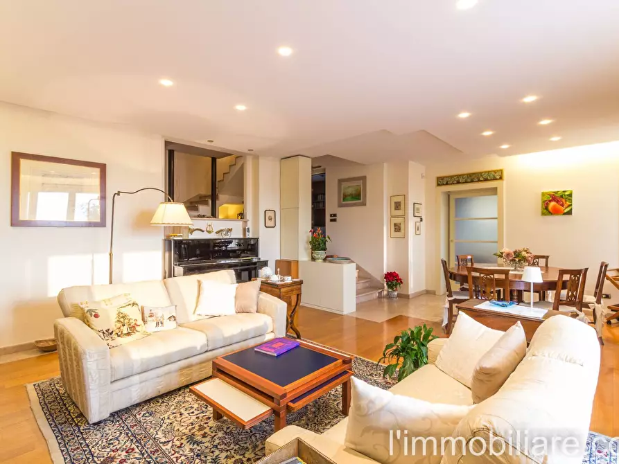 Immagine 7 di Villa in vendita  in Via Degli Archi a San Pietro In Cariano