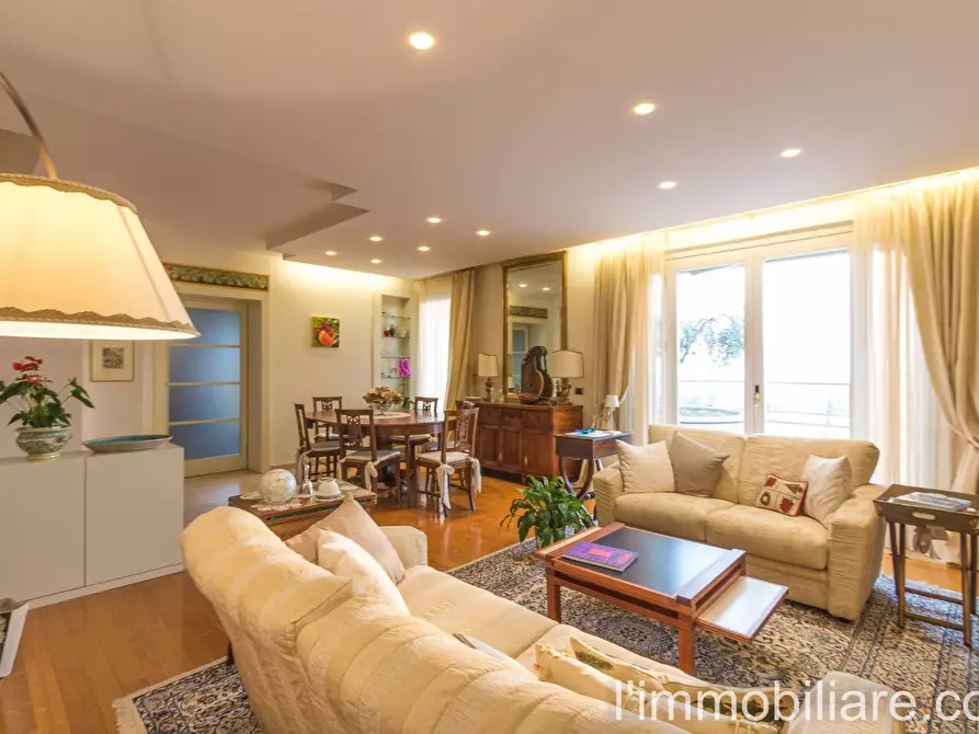 Immagine 8 di Villa in vendita  in Via Degli Archi a San Pietro In Cariano