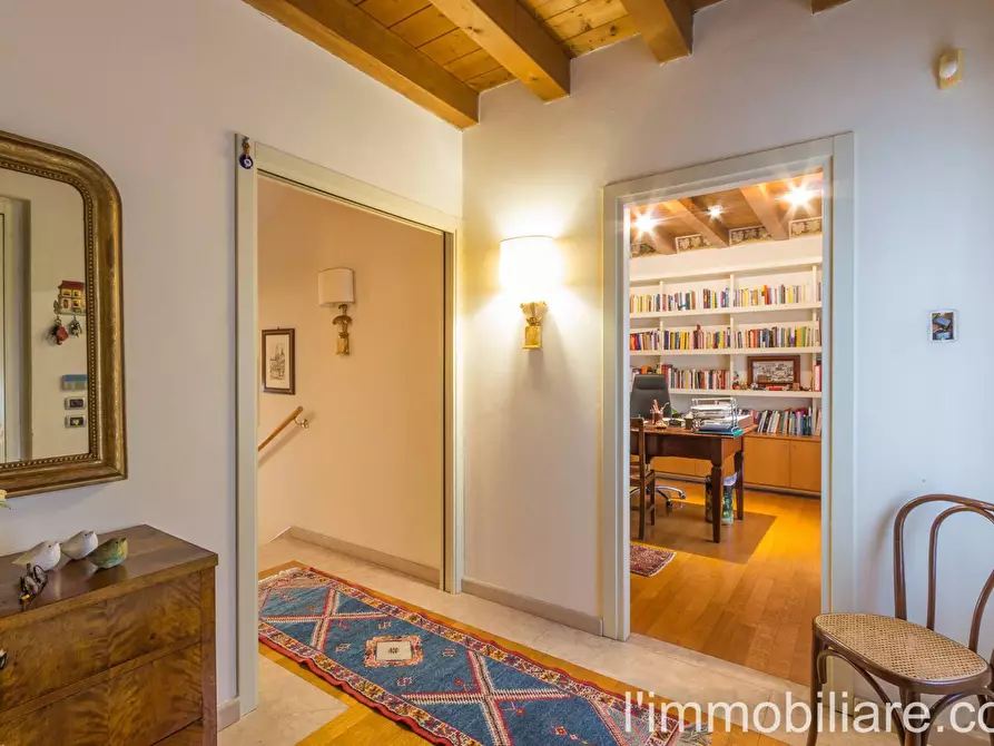 Immagine 3 di Villa in vendita  in Via Degli Archi a San Pietro In Cariano