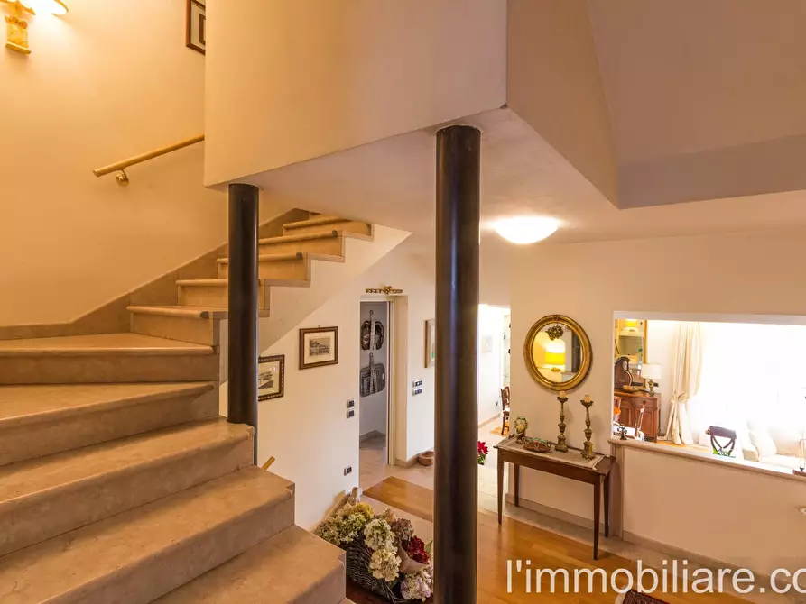 Immagine 4 di Villa in vendita  in Via Degli Archi a San Pietro In Cariano