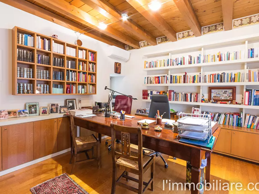 Immagine 17 di Villa in vendita  in Via Degli Archi a San Pietro In Cariano