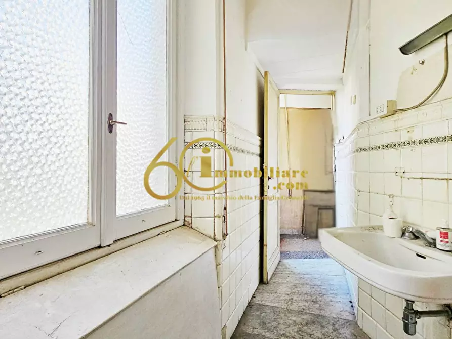 Immagine 28 di Appartamento in vendita  in Viale Regina Margherita a Roma