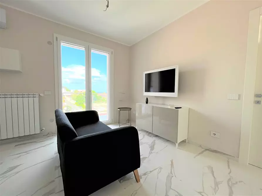 Immagine 2 di Appartamento in affitto  in Viale Crotone a Catanzaro