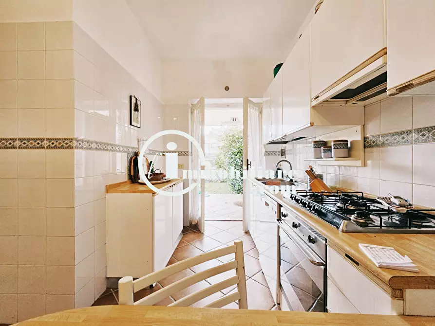 Immagine 12 di Villetta a schiera in vendita  in VIA GIUNONE LUCINA a Santa Marinella