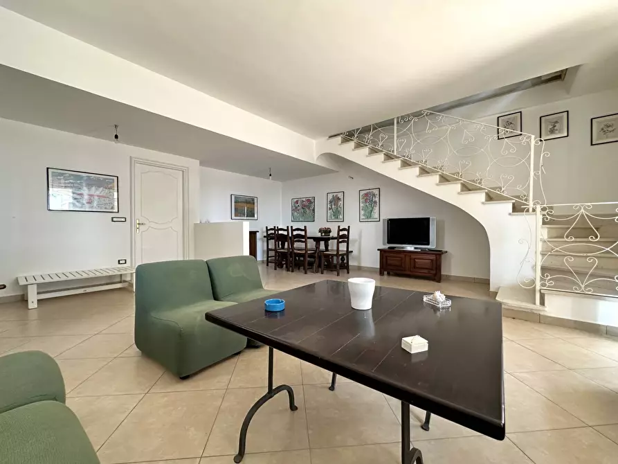 Immagine 3 di Villa in vendita  in Contrada Botterio a Montauro